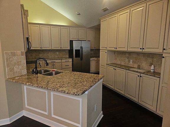 4th image of 320-1 Hidden Creek Cir
