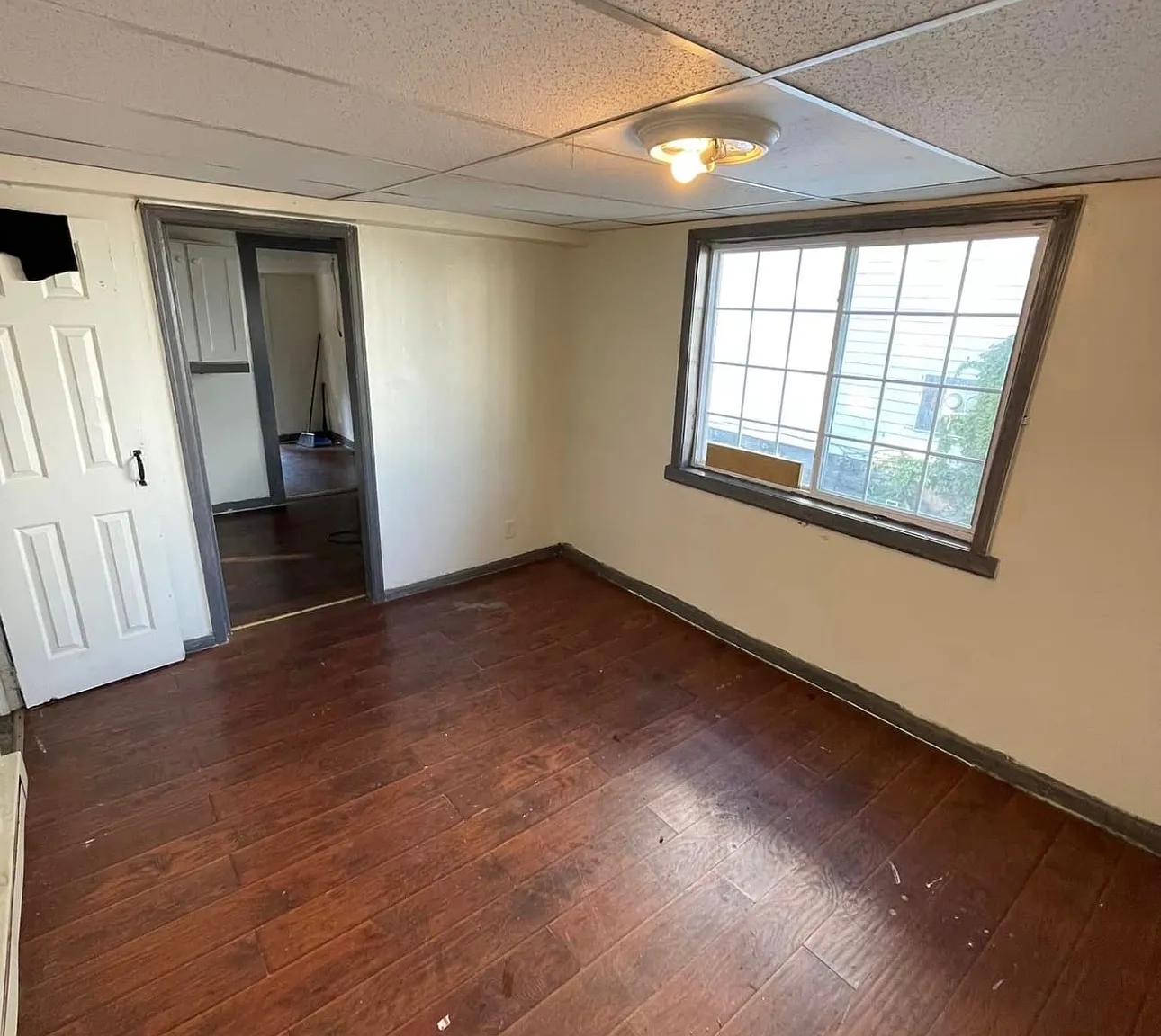 1 bed, $650 — Photo 1