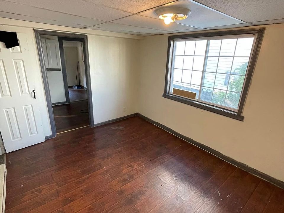 1st image of 320 W Gray St #4