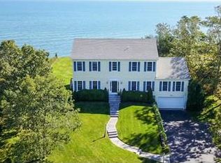 41 Oak Bluff Cir, Plymouth, MA 02360