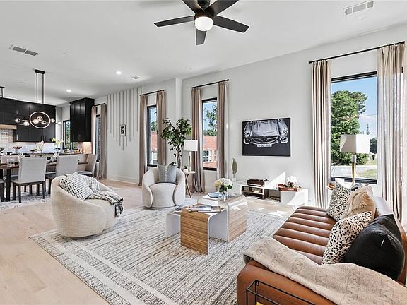 3rd image of 1962 8th St #5