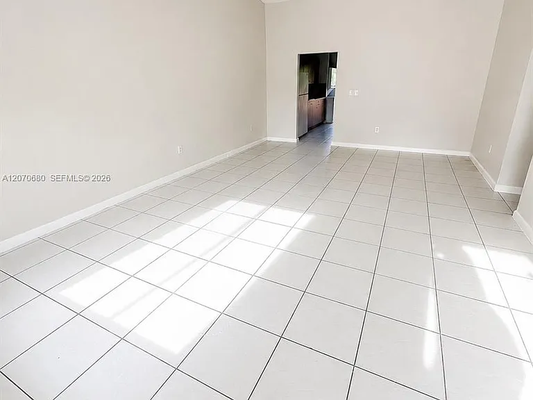 28331 SW 141st Ct — Photo 4