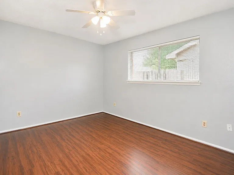 2331 Stillmeadow Dr — Photo 9