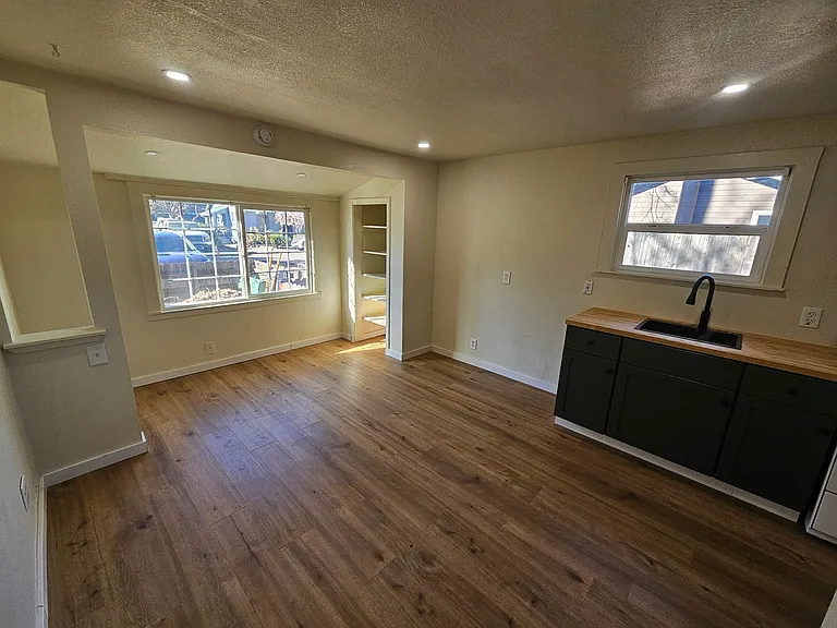 1930 Arcadian Ave #AR193 — Photo 6