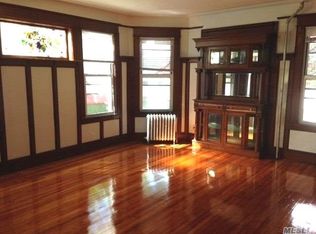 10809 86th Ave, Richmond Hill, NY 11418