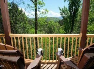 544 Royal Coachman Dr, Pigeon Forge, TN 37863