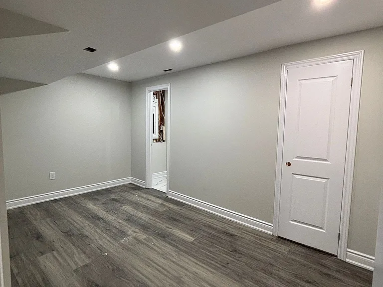 200 Hunter Way #BASEMENT — Photo 10
