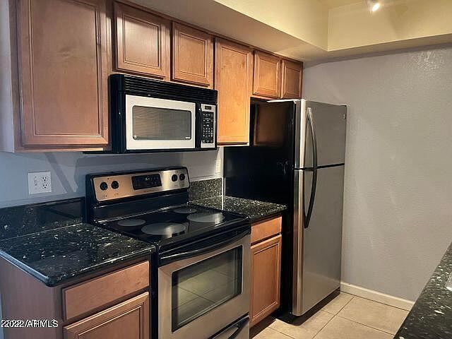 1st image of 740 W Elm St Unit 249