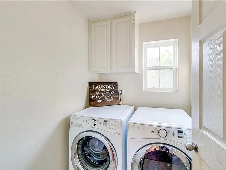 1008 Crystal Springs Pl — Photo 24