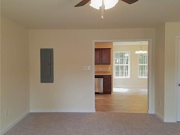 4th image of 3001 Rycliff Ave