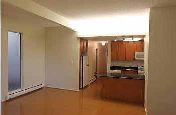 2nd image of 25 Santa Fe Ave APT D
