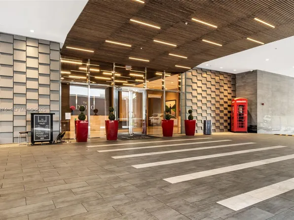 1080 Brickell Ave #3900-3901, Miami, FL 33131