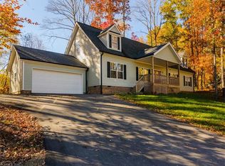 177 Appaloosa Dr, Mills River, NC 28759