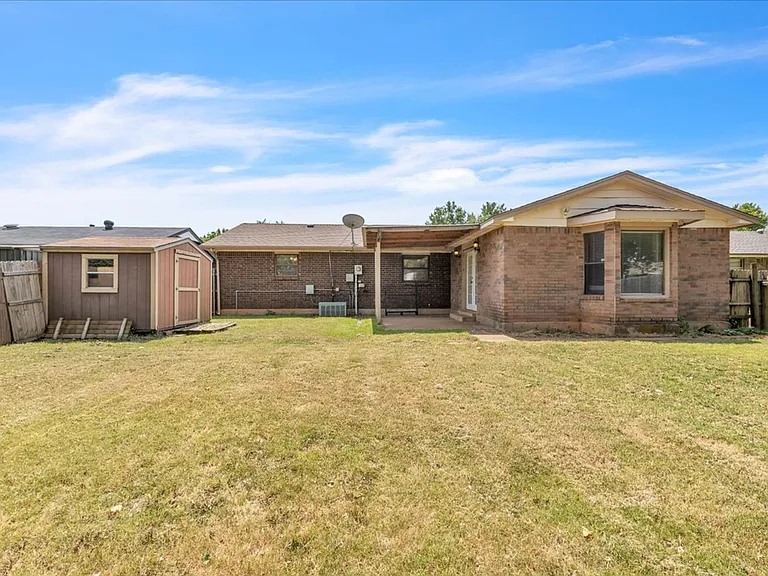 4121 Monica Dr — Photo 22
