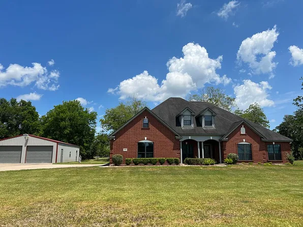 531 Mill Rd, Angleton, TX 77515