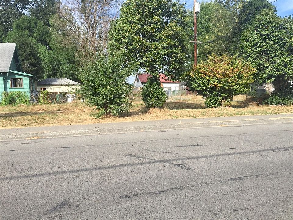 2nd image of 302 18th Ave