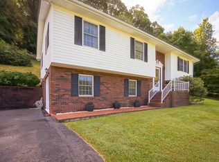 136 Twin Oak Cir, Lebanon, VA 24266