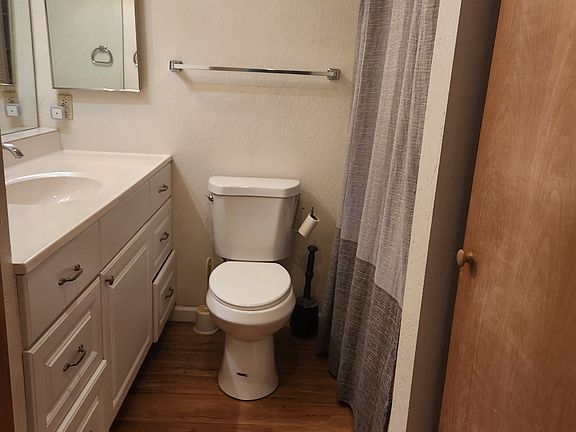 2nd image of 872 Tanager St Unit 9