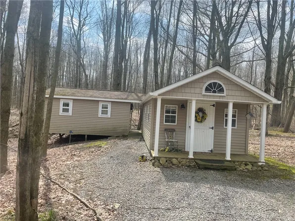20 Hickory Rd W, Greenville, PA 16125
