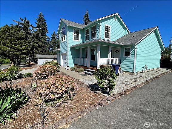 3rd image of 6209 25th Street NE