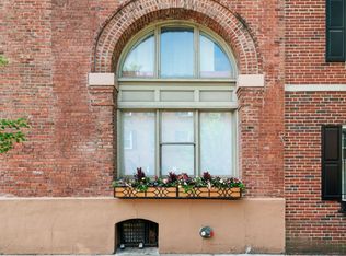 Way Rittenhouse, Philadelphia, PA 19146