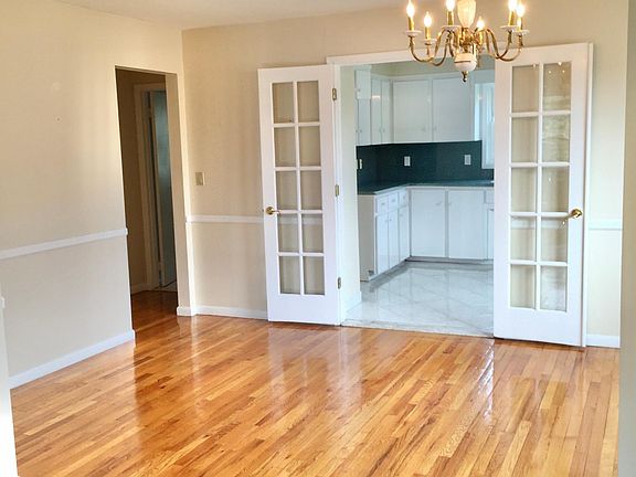 3rd image of 20 E Joseph St