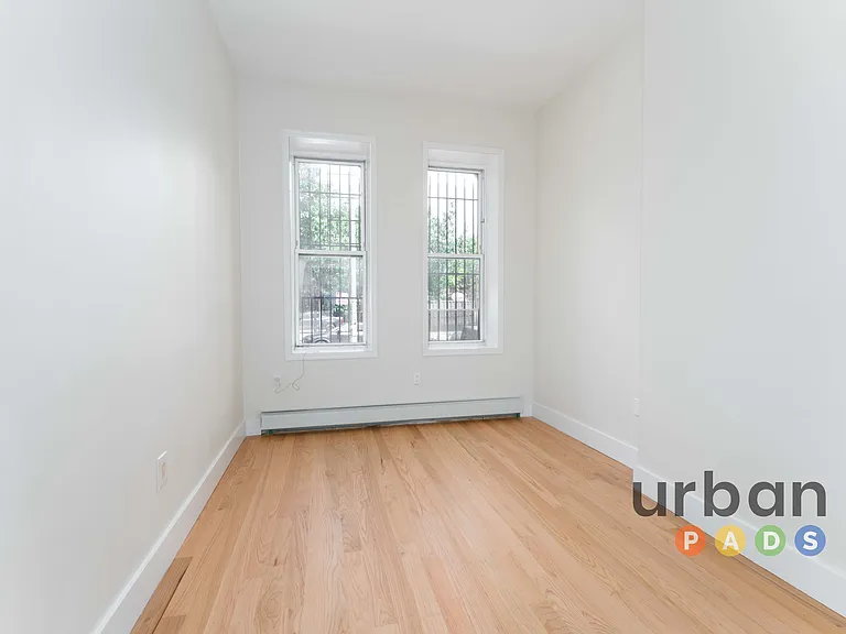 828 Halsey St #2B — Photo 10