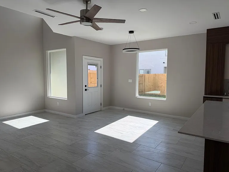2222 Corales St #1 — Photo 18