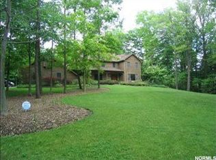 11747 Raintree Dr, Chardon, OH 44024