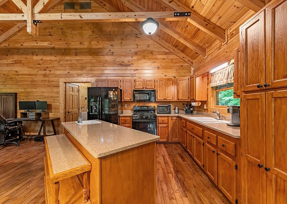 25th image of 66 Windy Hill Dr