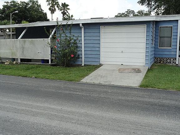 3rd image of 4711 Lakeland Harbor Cir