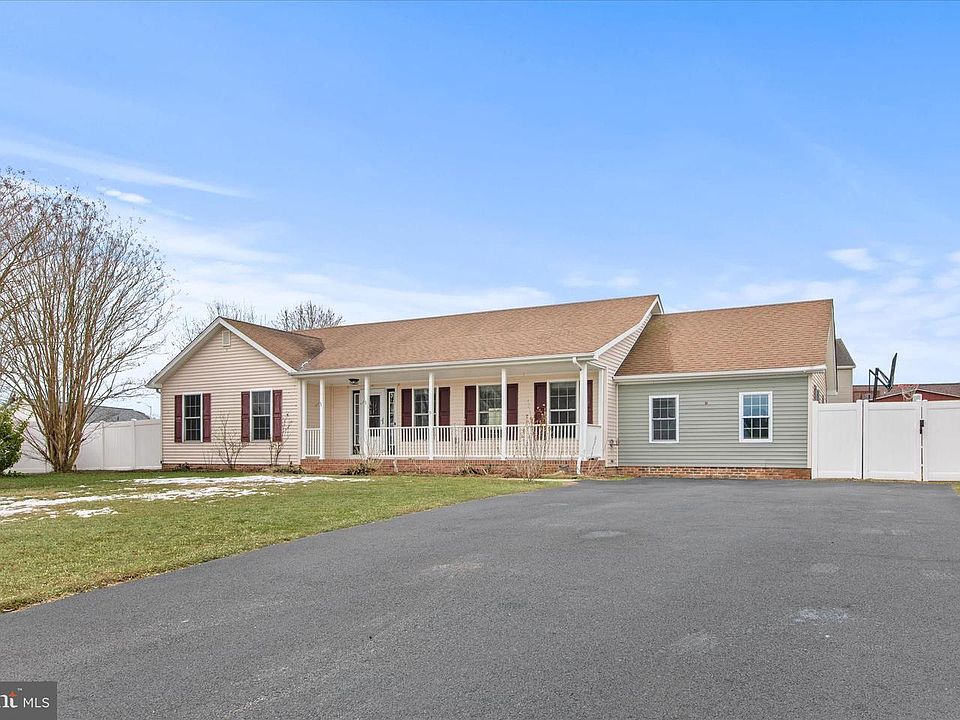 1st image of 310 Autumn Ridge Dr