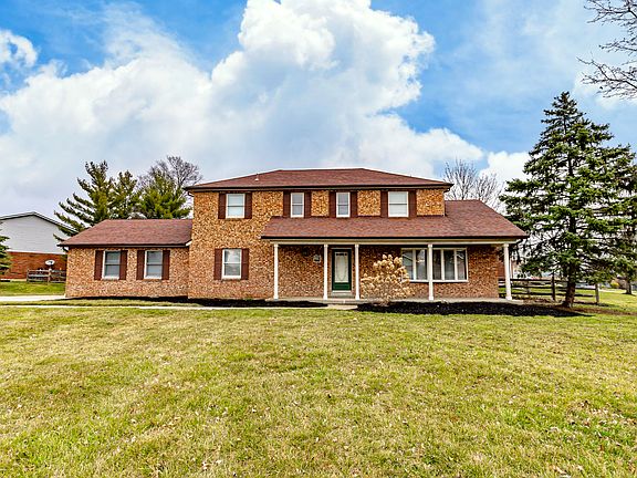 3rd image of 7418 Chateauguay Dr