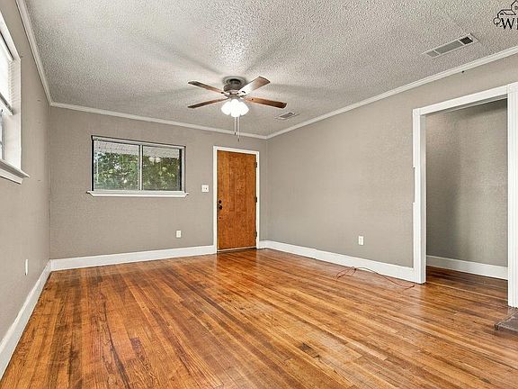5th image of 4304 McCutchen Ave