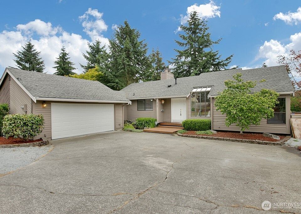 1st image of 3707 Northshore Boulevard NE