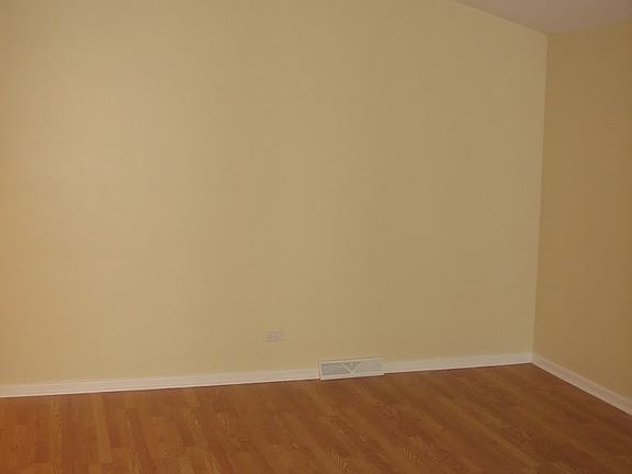 5th image of 407 N Beverly Ave