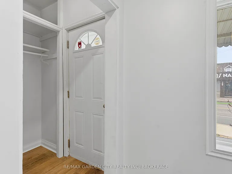 25 Pelham Rd #UPPER — Photo 4