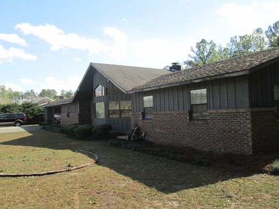 2nd image of 20015 NE Burns Ave