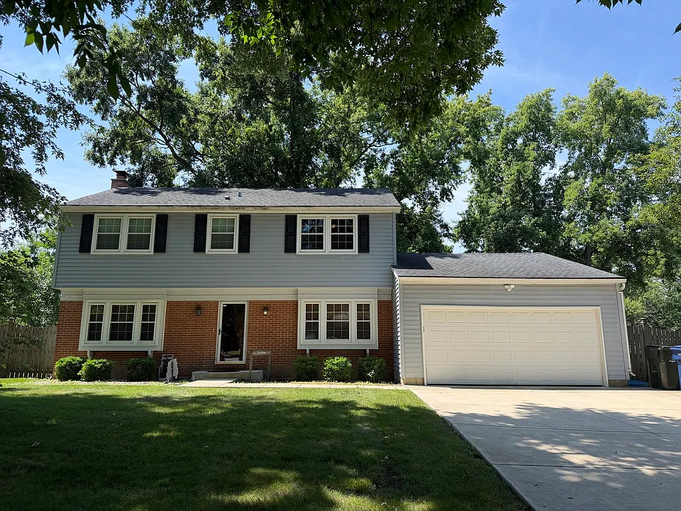 1927 Farmington Ct