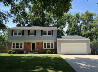 1927 Farmington Ct, Naperville, IL 60565