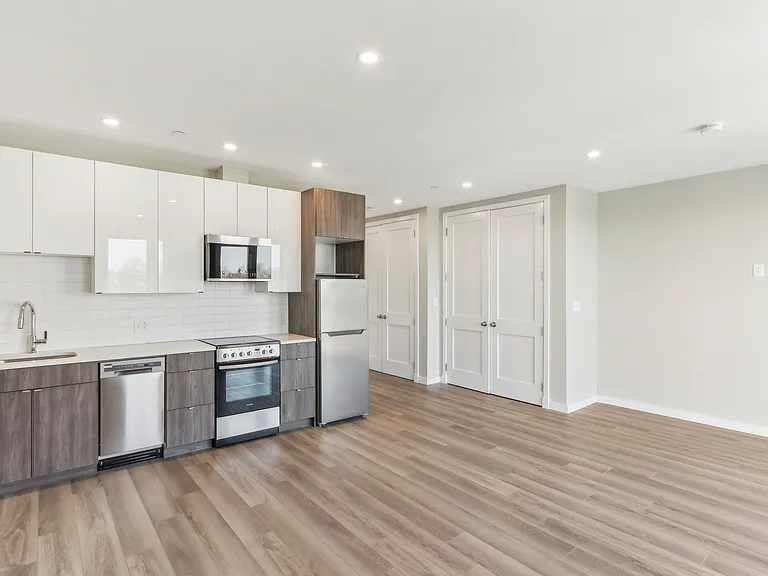 The Frances at Ashmont Flats — Photo 47