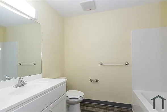 2 Bow Ln #301 — Photo 3
