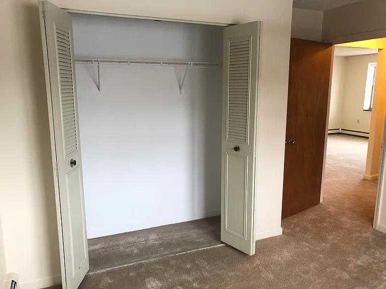 Lexington St Apartments — Photo 46