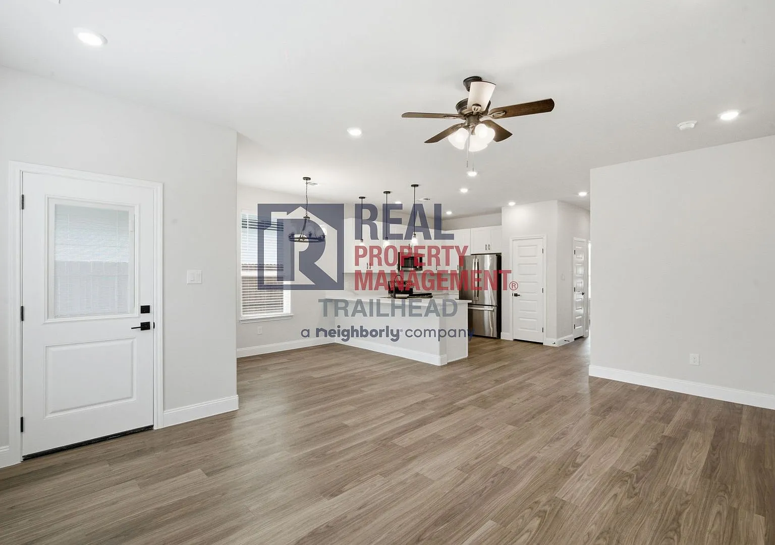 Modern 3-Bedroom Home Near Lake Granbury — Photo 3
