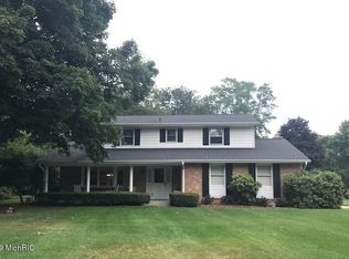 2828 Kalarama Ave, Portage, MI 49024