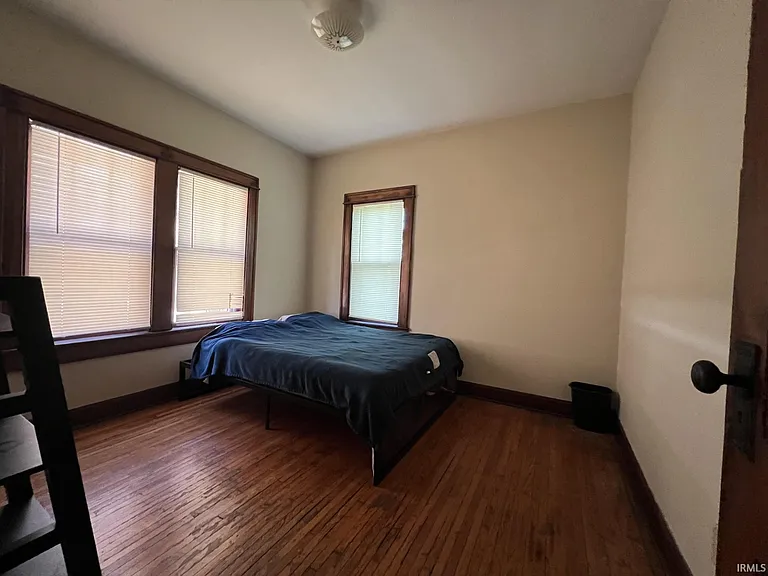 1407 S Washington St — Photo 5
