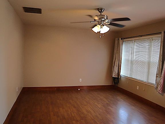 3rd image of 802 E 15th St