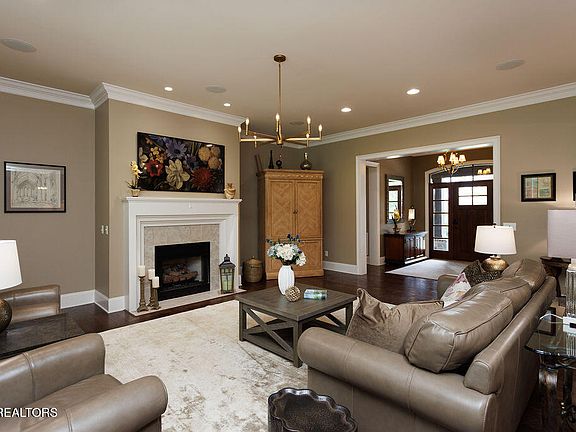 4th image of 43 Wexford Ln