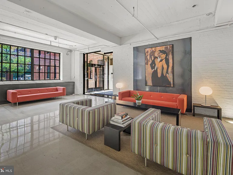 437 New York Ave NW #220 — Photo 34