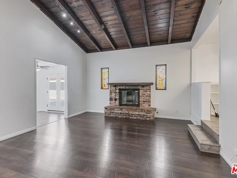 4905 Coolidge Ave — Photo 2